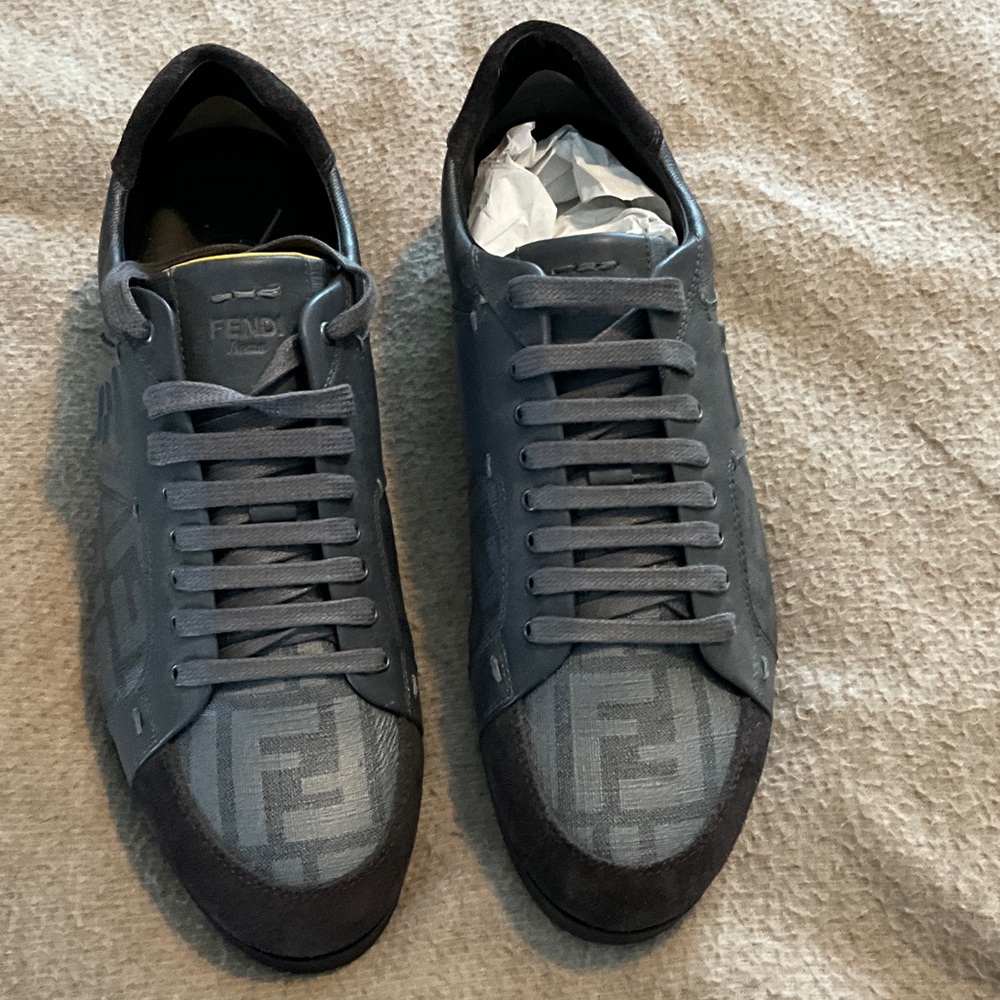 Fendi Men's Charcoal Sneakers new without tag